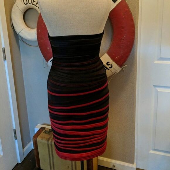 Halston Heritage Ombre Body Con Halter Dress 6 - Picture 5 of 12